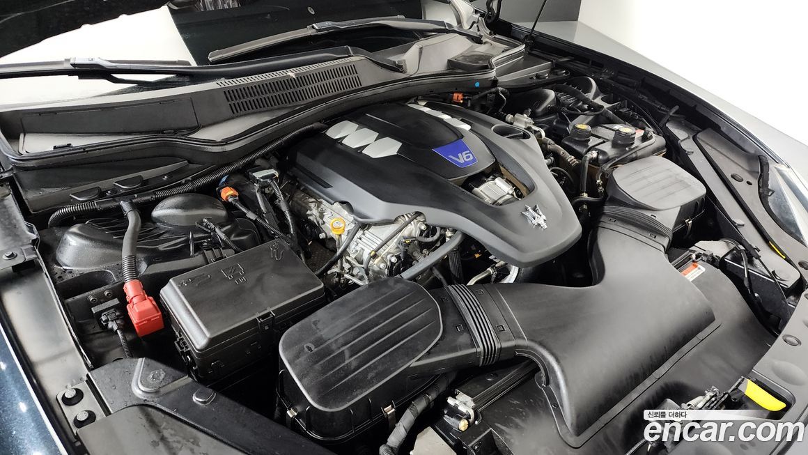 Maserati Quattroporte 2020