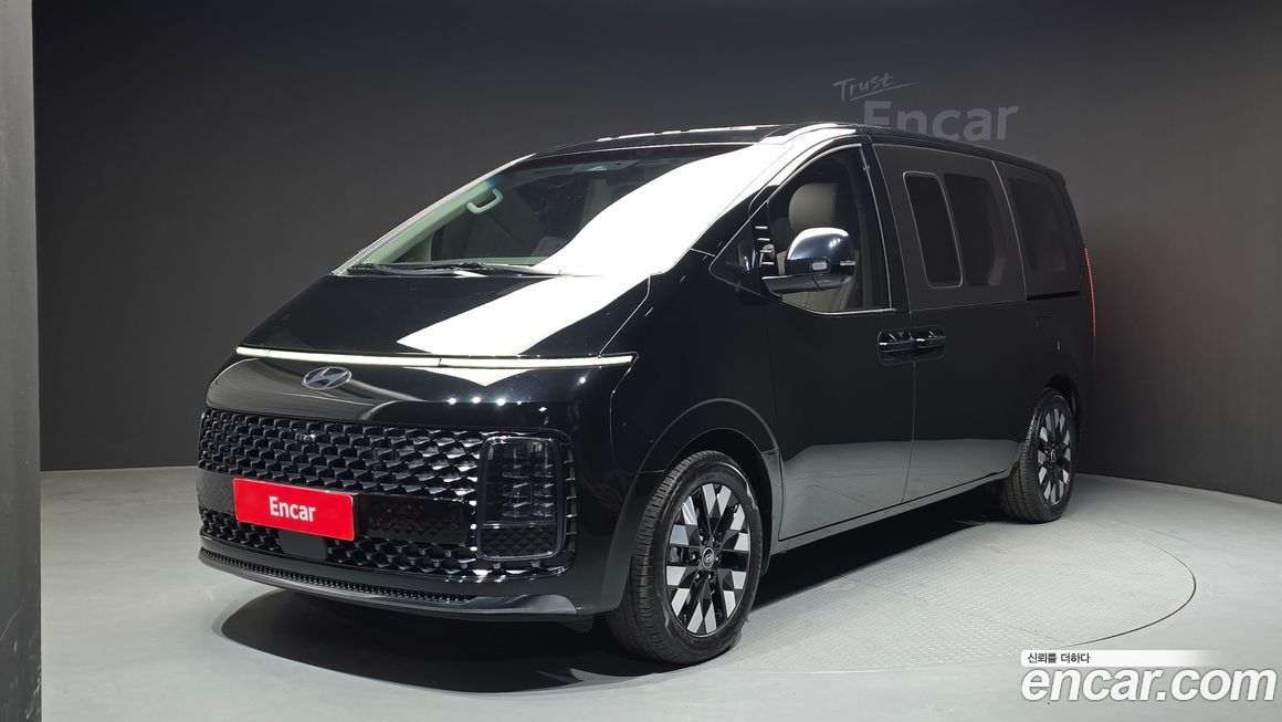 Hyundai Staria 2025
