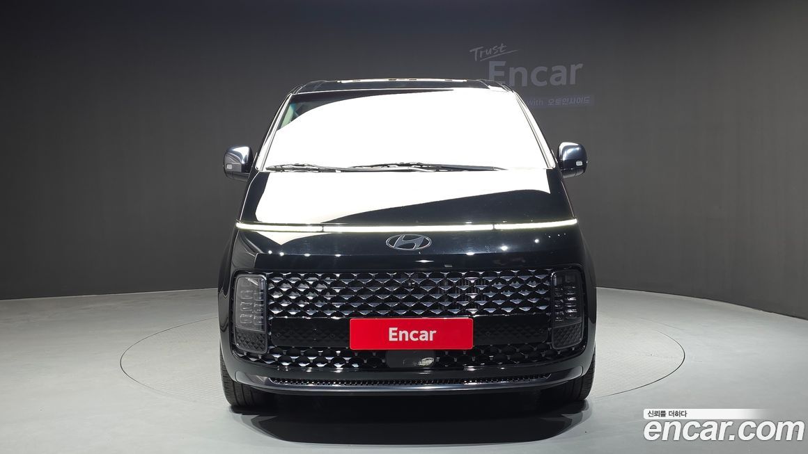 Hyundai Staria 2025