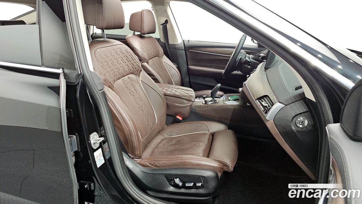 BMW Gran Turismo 2023