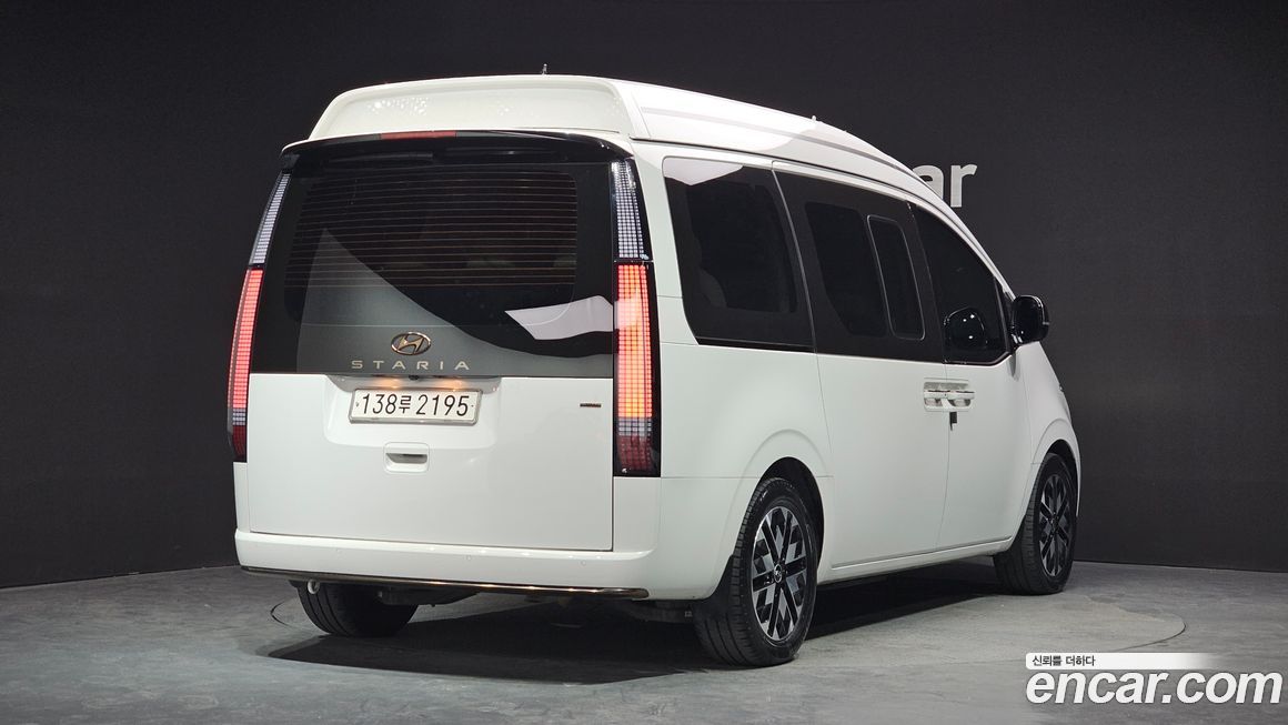 Hyundai Staria 2023