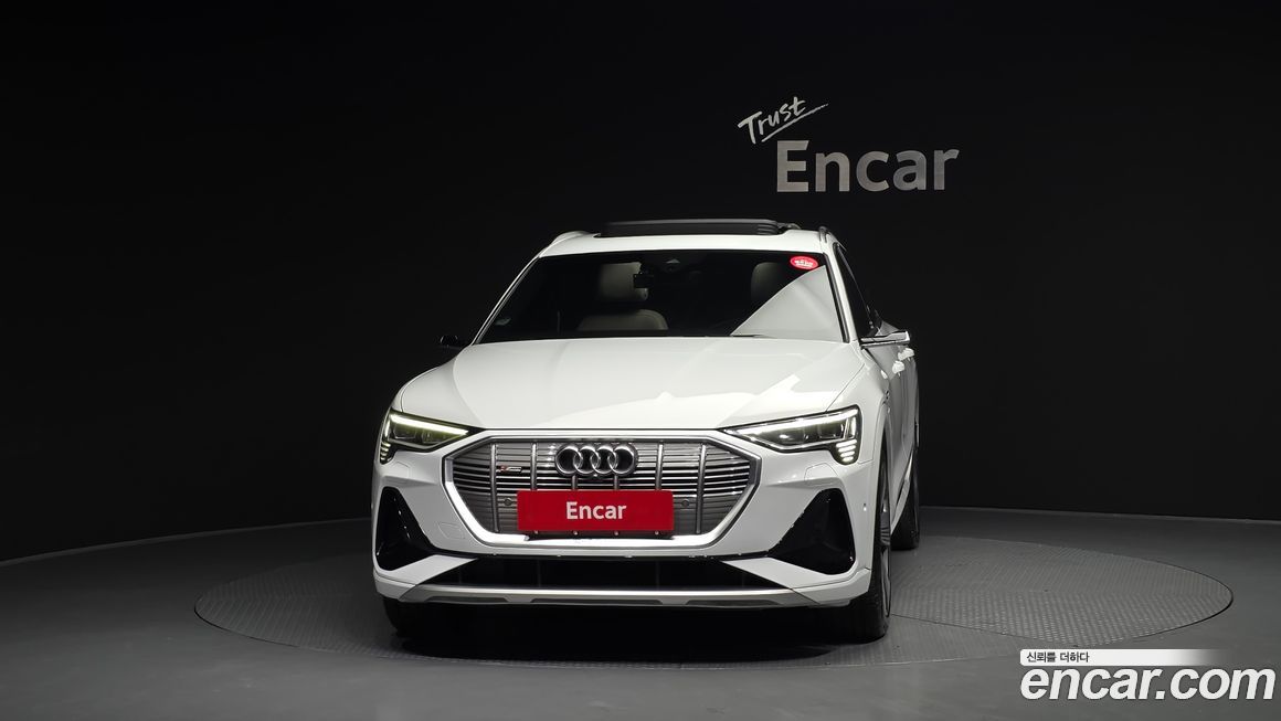 Audi e-tron 2021