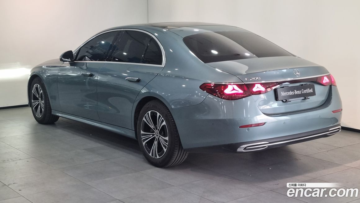 Mercedes-Benz E-Class 2025