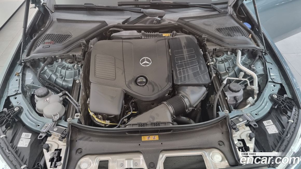 Mercedes-Benz E-Class 2025