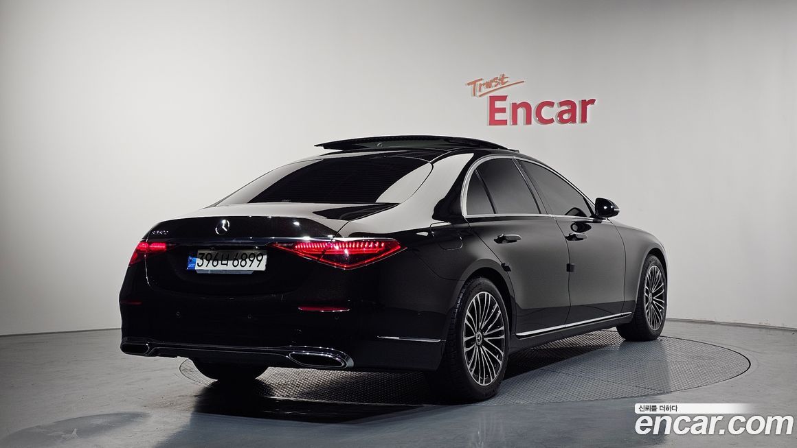 Mercedes-Benz S-Class 2021