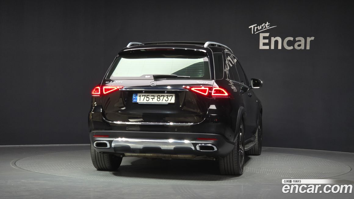 Mercedes-Benz GLE-Class 2021