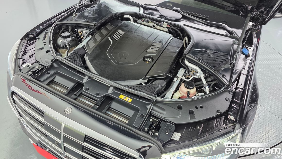 Mercedes-Benz S-Class 2021