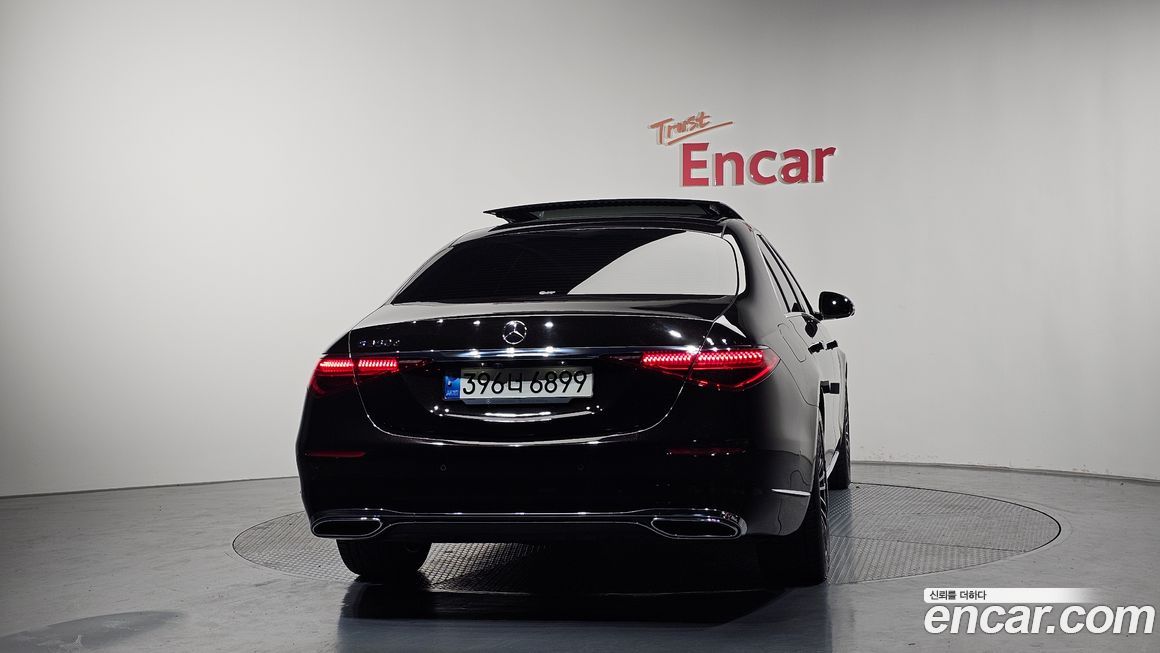 Mercedes-Benz S-Class 2021