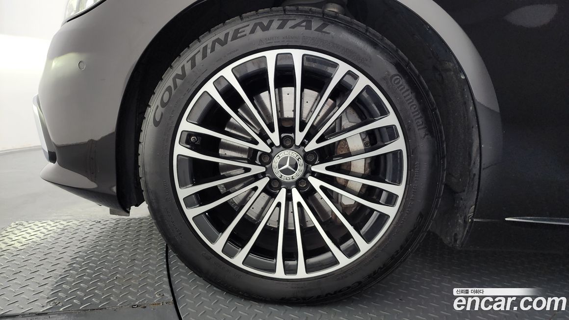 Mercedes-Benz S-Class 2021