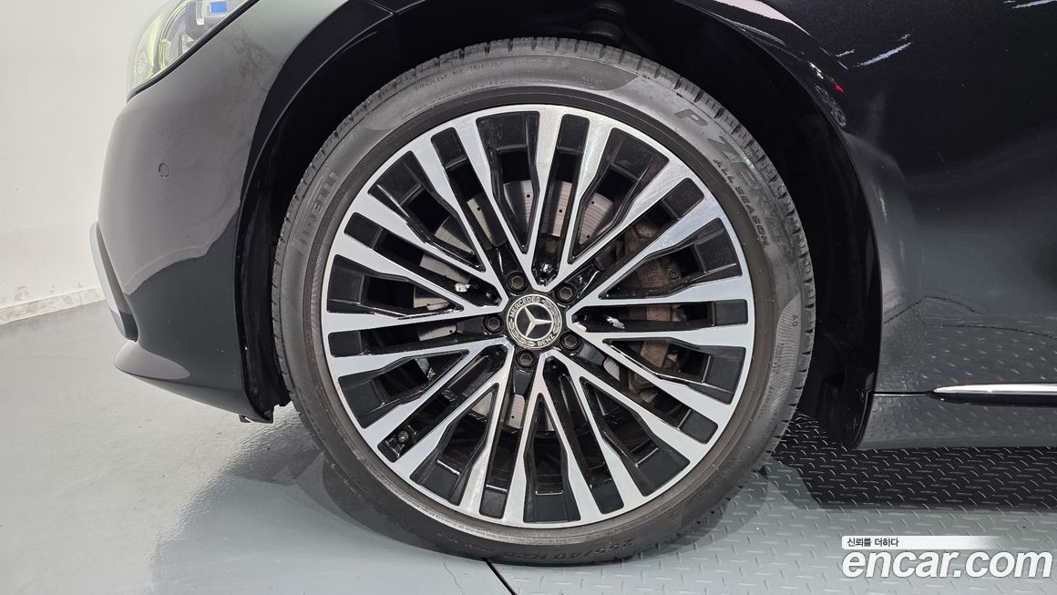 Mercedes-Benz S-Class 2021