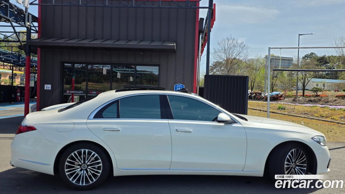 Mercedes-Benz S-Class 2022