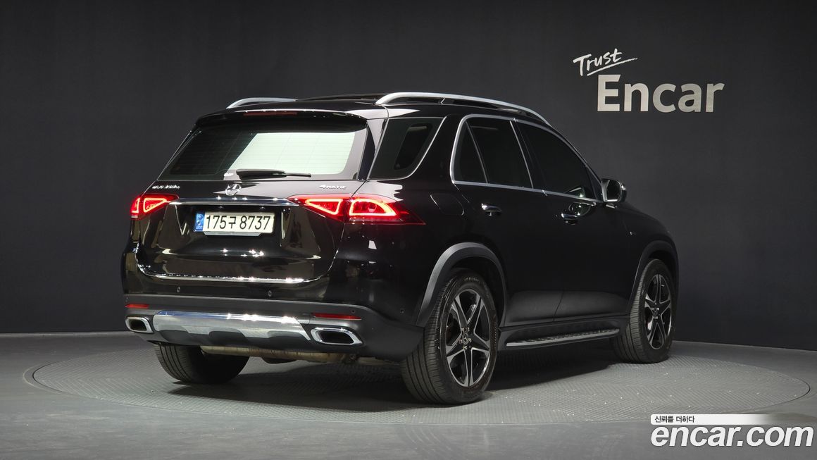 Mercedes-Benz GLE-Class 2021