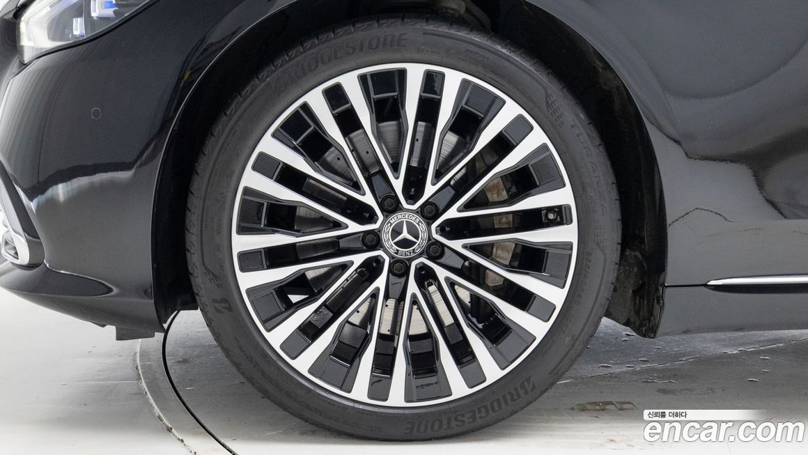 Mercedes-Benz S-Class 2021