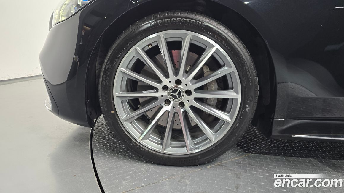 Mercedes-Benz S-Class 2022