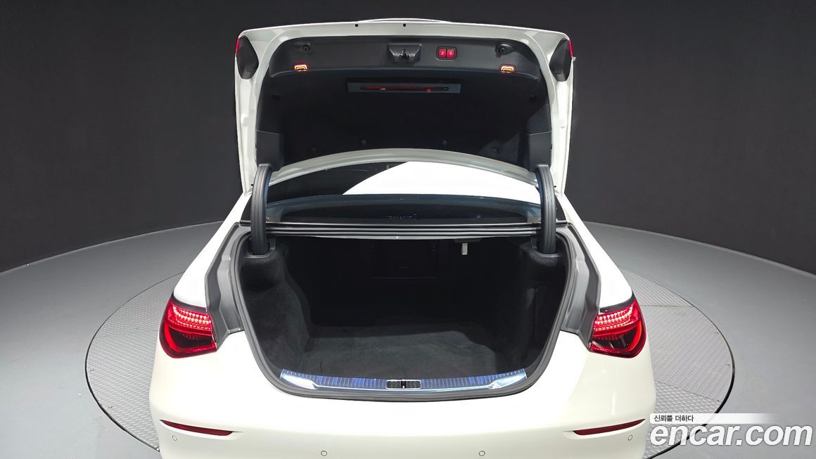 Mercedes-Benz S-Class 2023