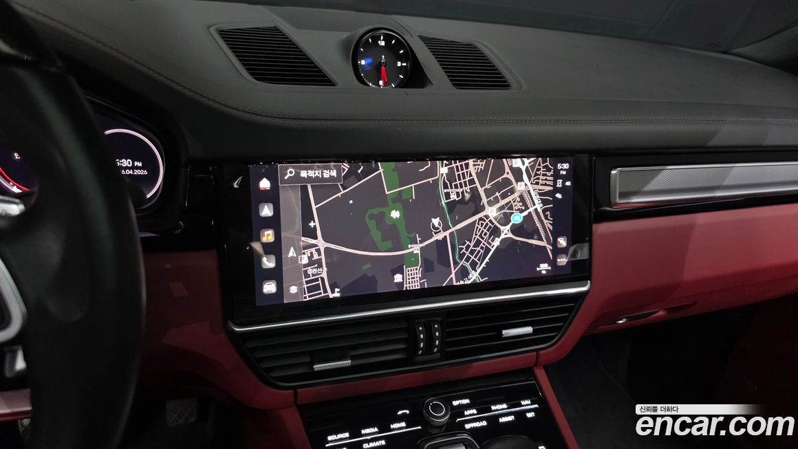 Porsche Cayenne 2022