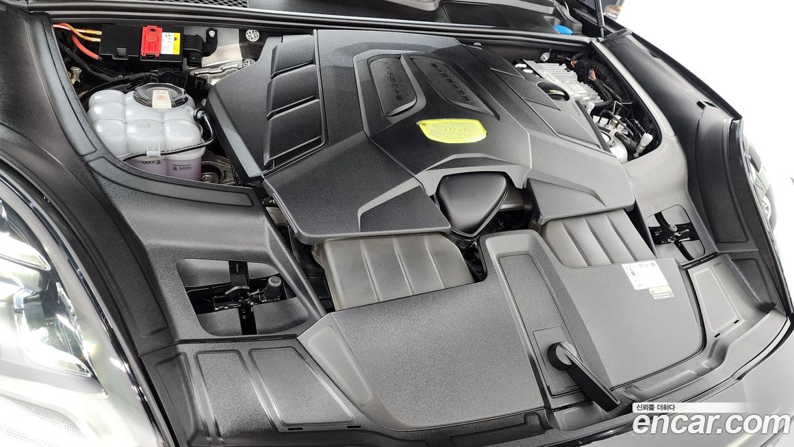 Porsche Cayenne 2023