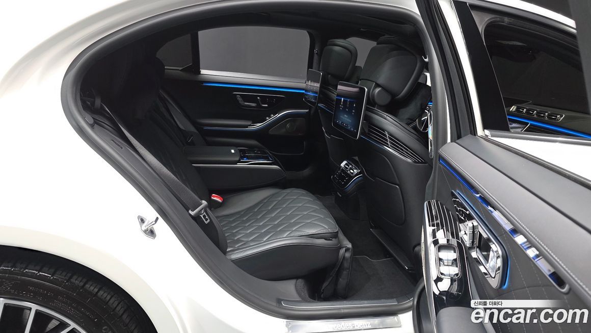 Mercedes-Benz S-Class 2023