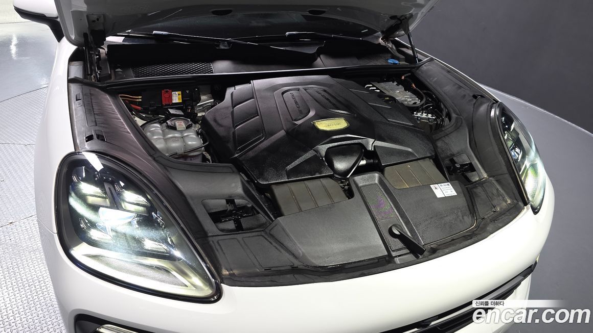 Porsche Cayenne 2022