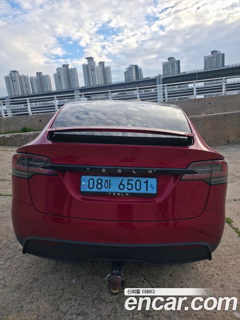 Tesla Model X 2023