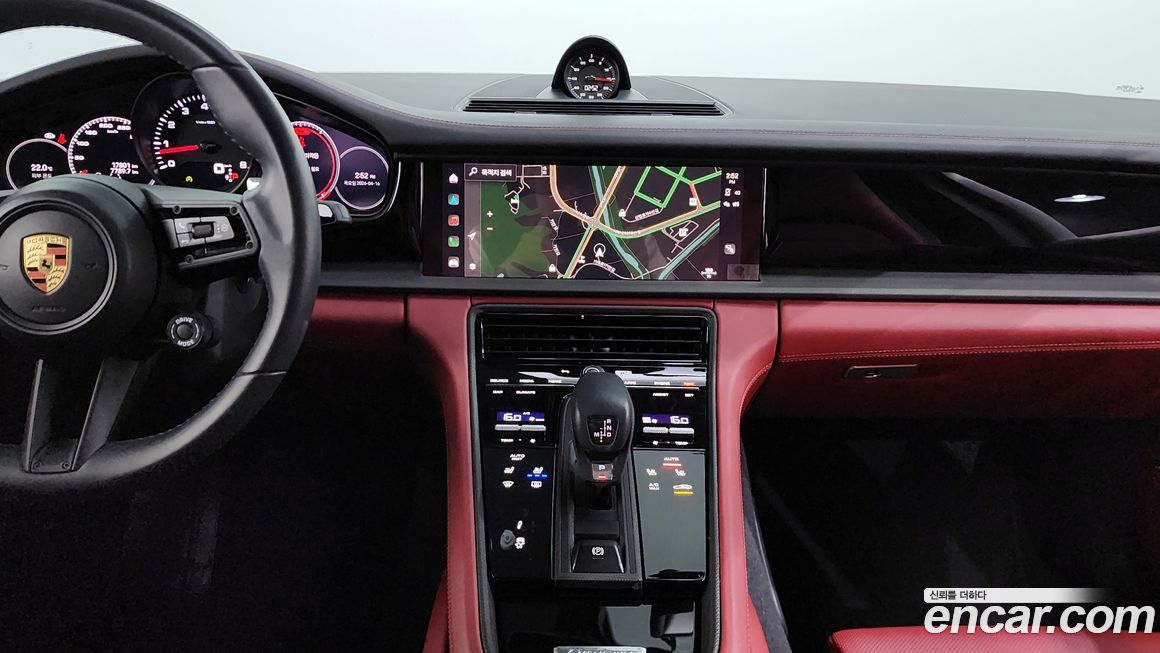 Porsche Panamera 2023