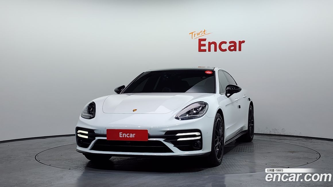 Porsche Panamera 2023