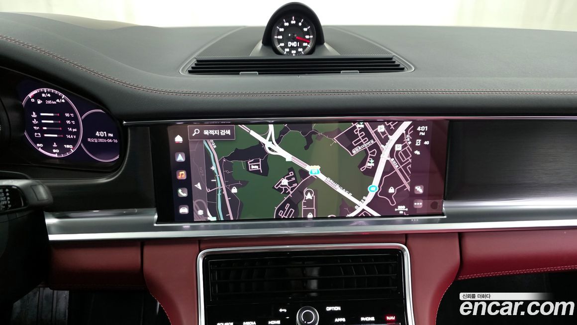 Porsche Panamera 2023