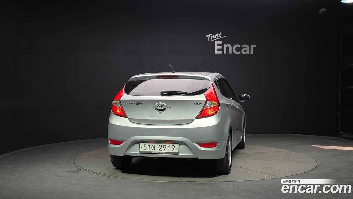 Hyundai Accent 2012