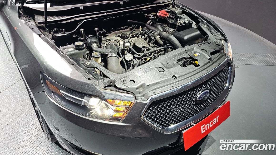 Ford Taurus 2015