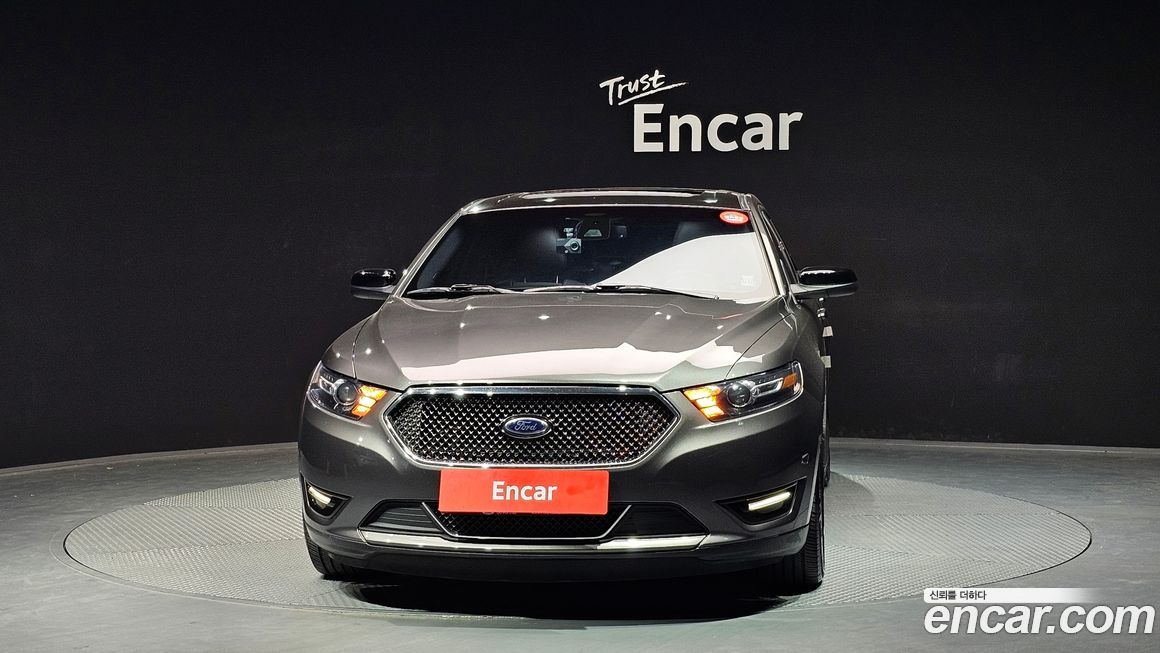 Ford Taurus 2015