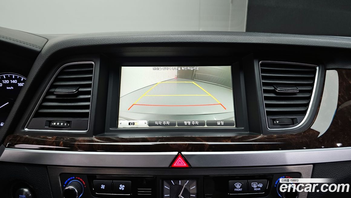 Hyundai Genesis 2015