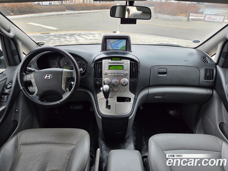 Hyundai Starex 2016