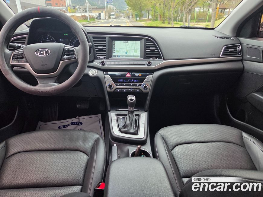 Hyundai AVANTE 2016