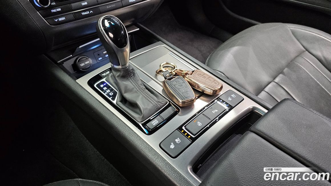 Hyundai Genesis 2015