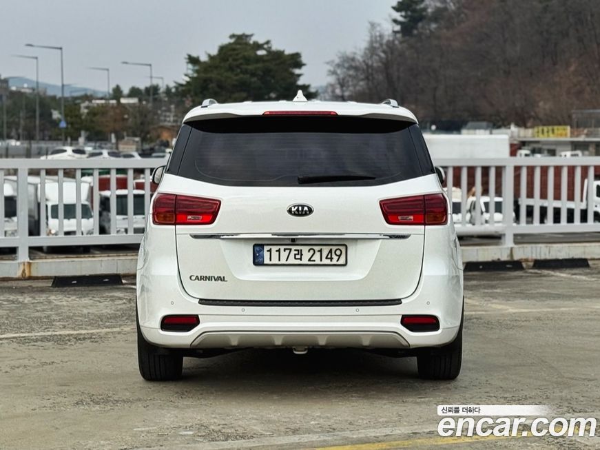 Kia Canival 2019