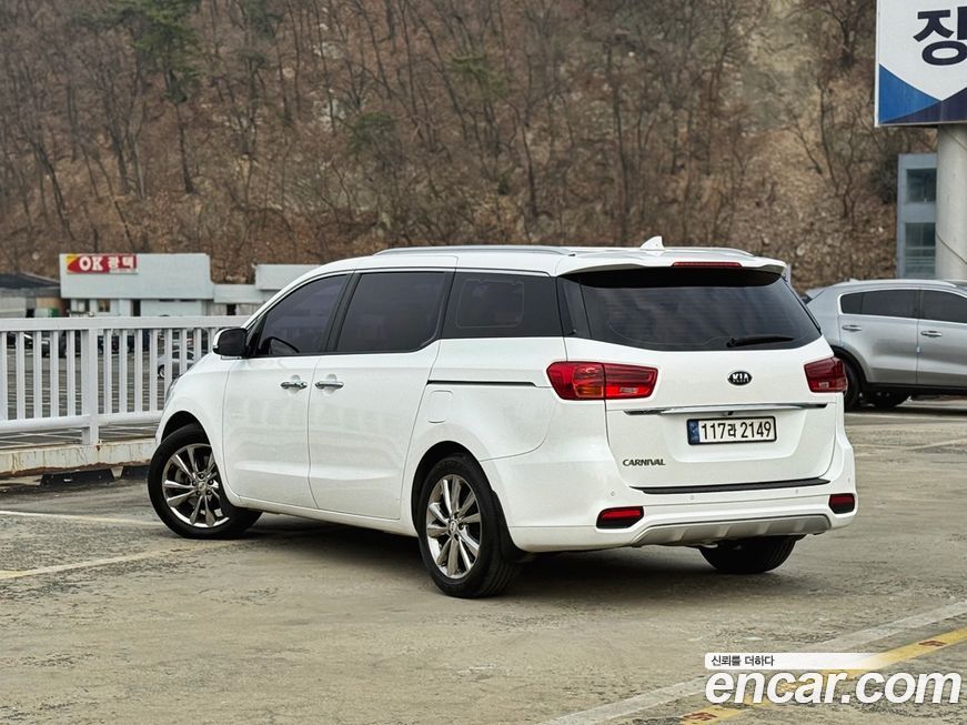 Kia Canival 2019