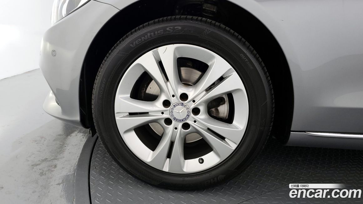 Mercedes-Benz C-Class 2016