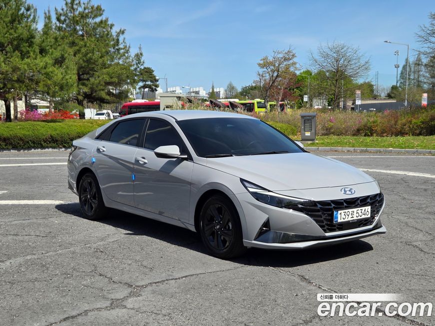 Hyundai AVANTE 2021