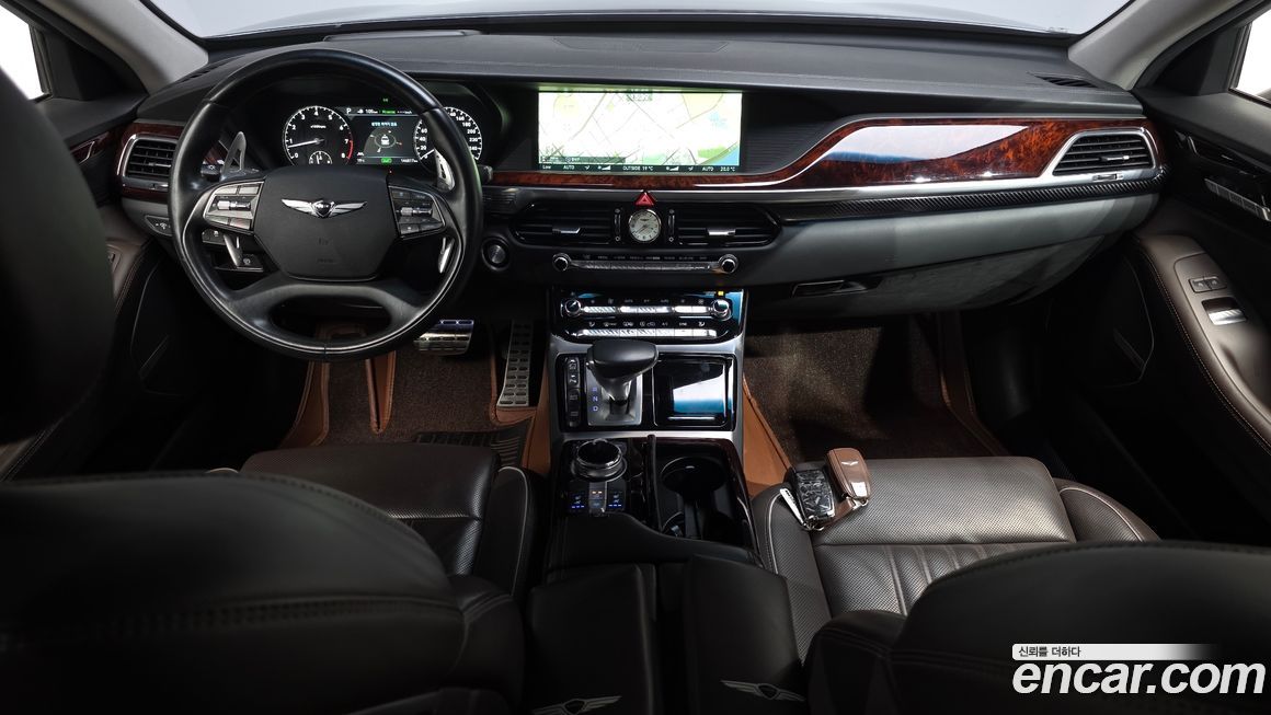 Genesis EQ900 2018