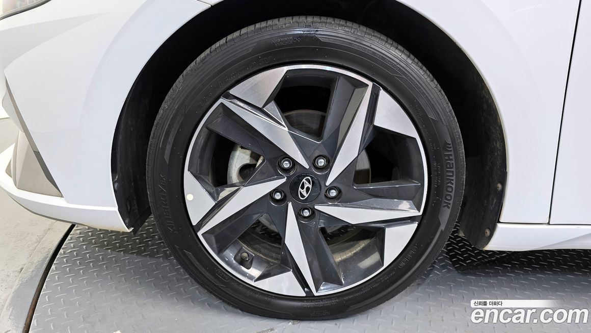 Hyundai AVANTE 2022