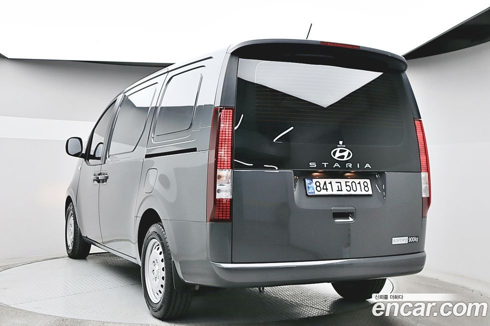 Hyundai Staria 2025
