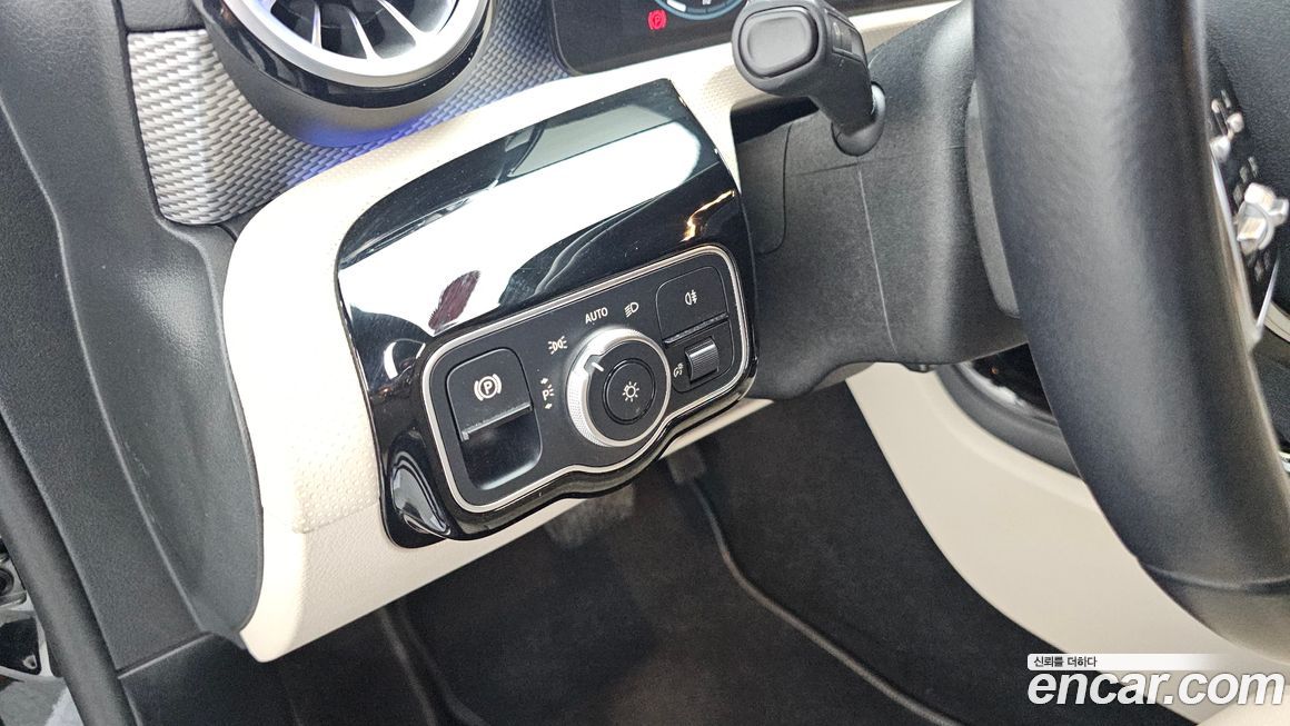 Mercedes-Benz A-Class 2022