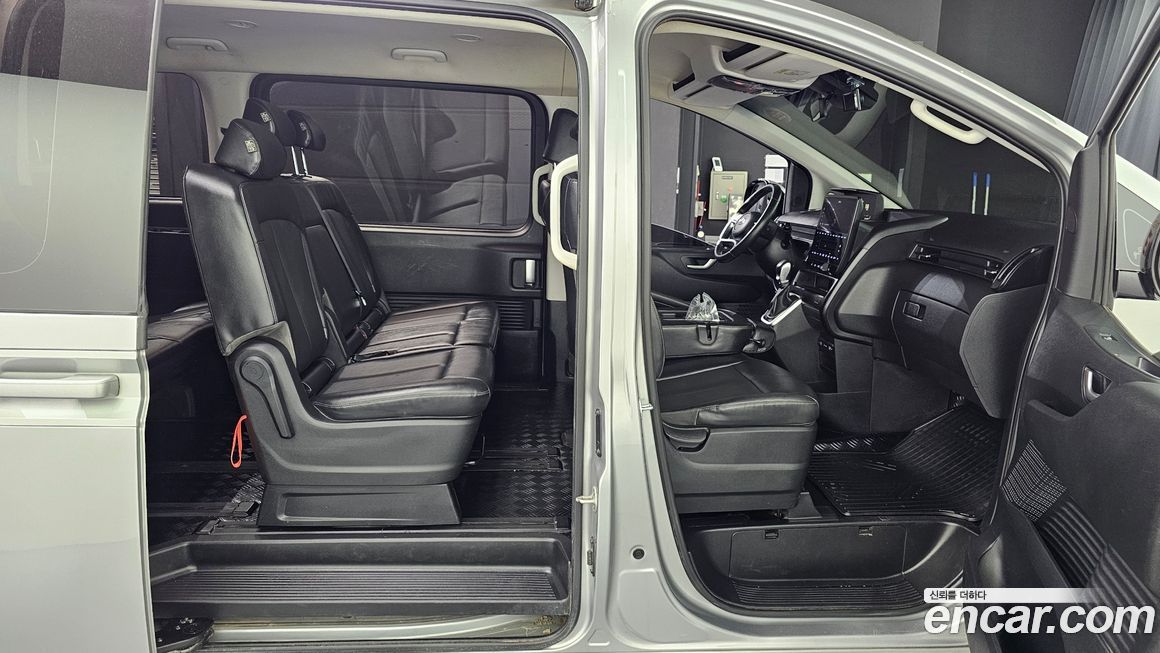 Hyundai Staria 2023
