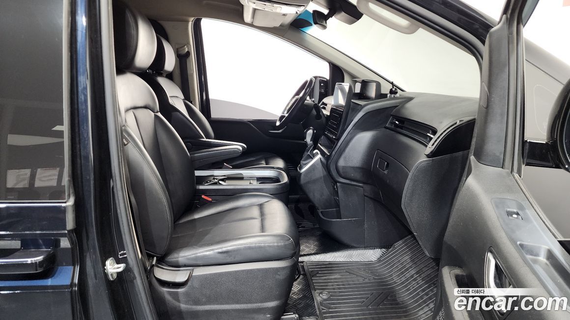 Hyundai Staria 2022