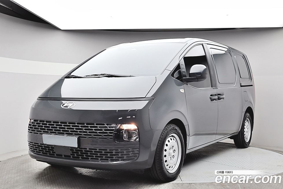 Hyundai Staria 2025