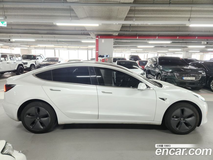 Tesla Model 3 2020