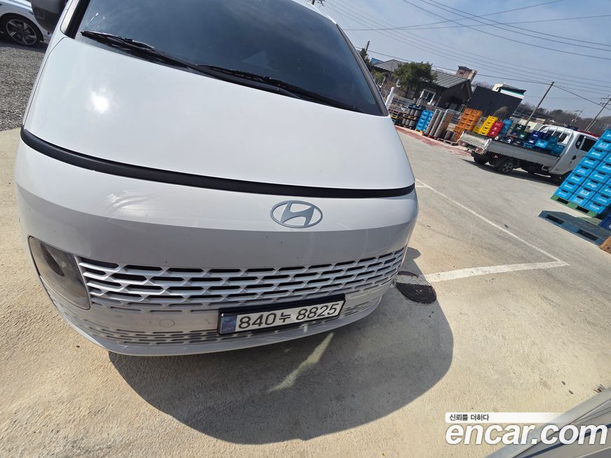 Hyundai Staria 2025