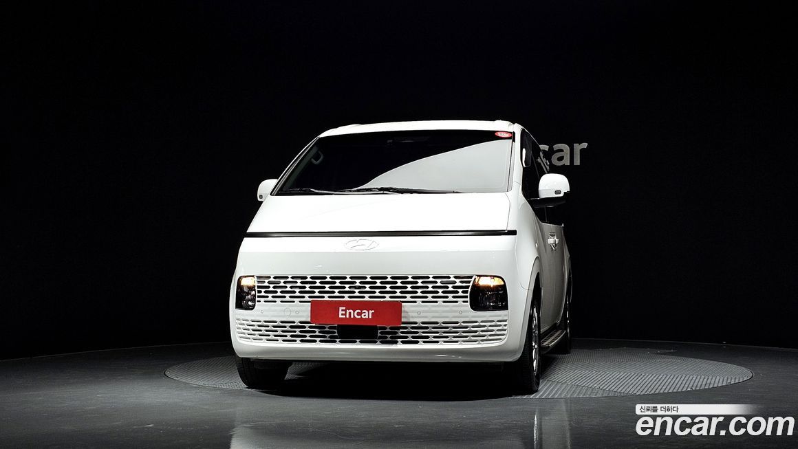Hyundai Staria 2025