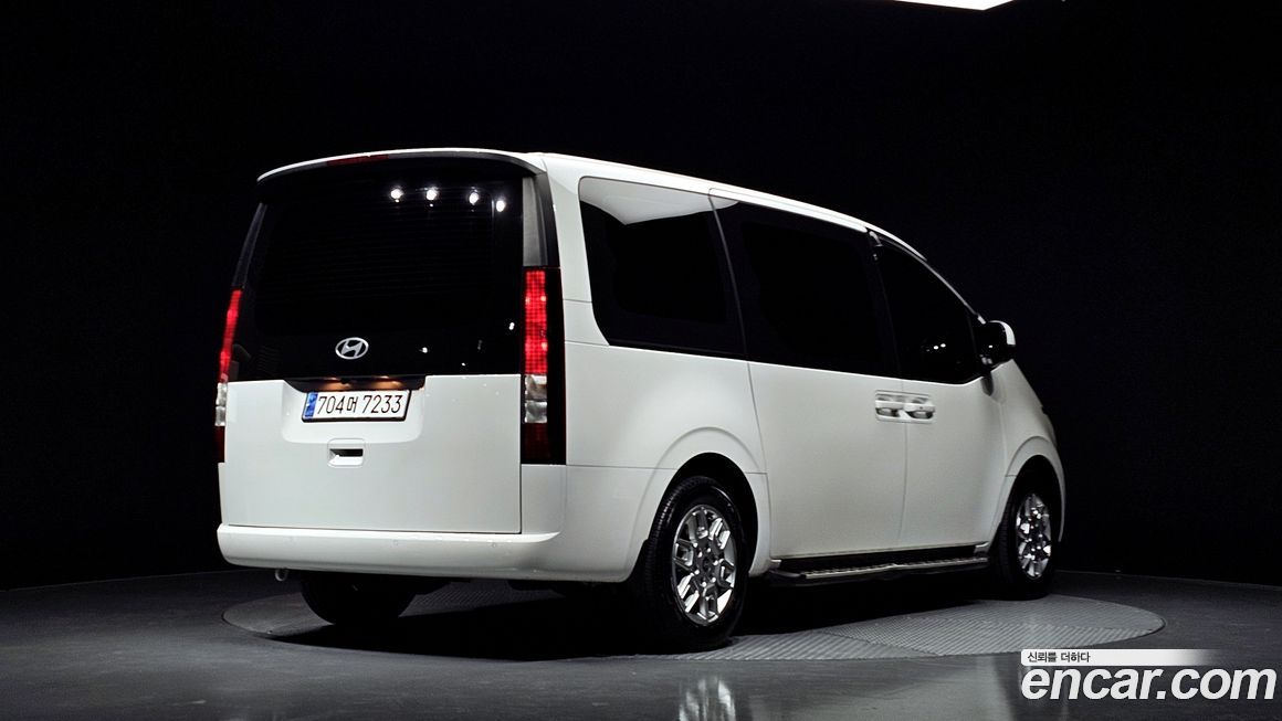 Hyundai Staria 2025