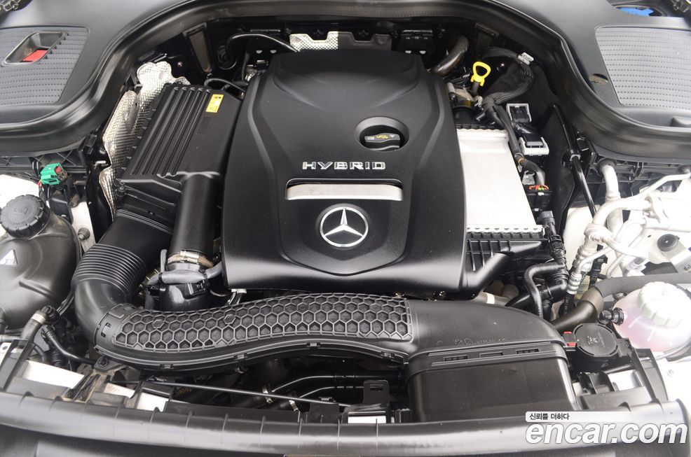 Mercedes-Benz GLC-Class 2021